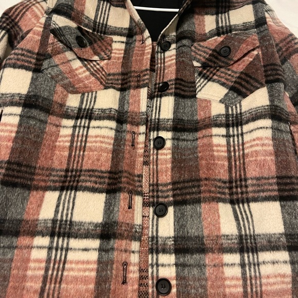 Grey Bandit Shacket - Picture 2 of 4